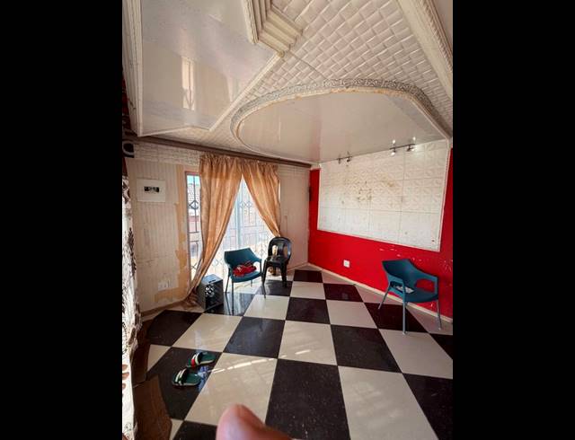 3 BEDROOM HOUSE FOR SALE IN OLIEVENHOUTBOSCH